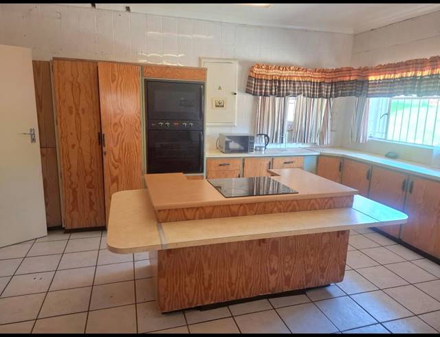 4 BEDROOM HOUSE FOR SALE IN GLEN HARVIE